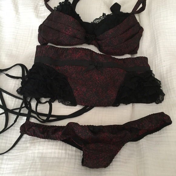 Agent Provocateur Eugenie Lingerie Set - Picture 2 of 3